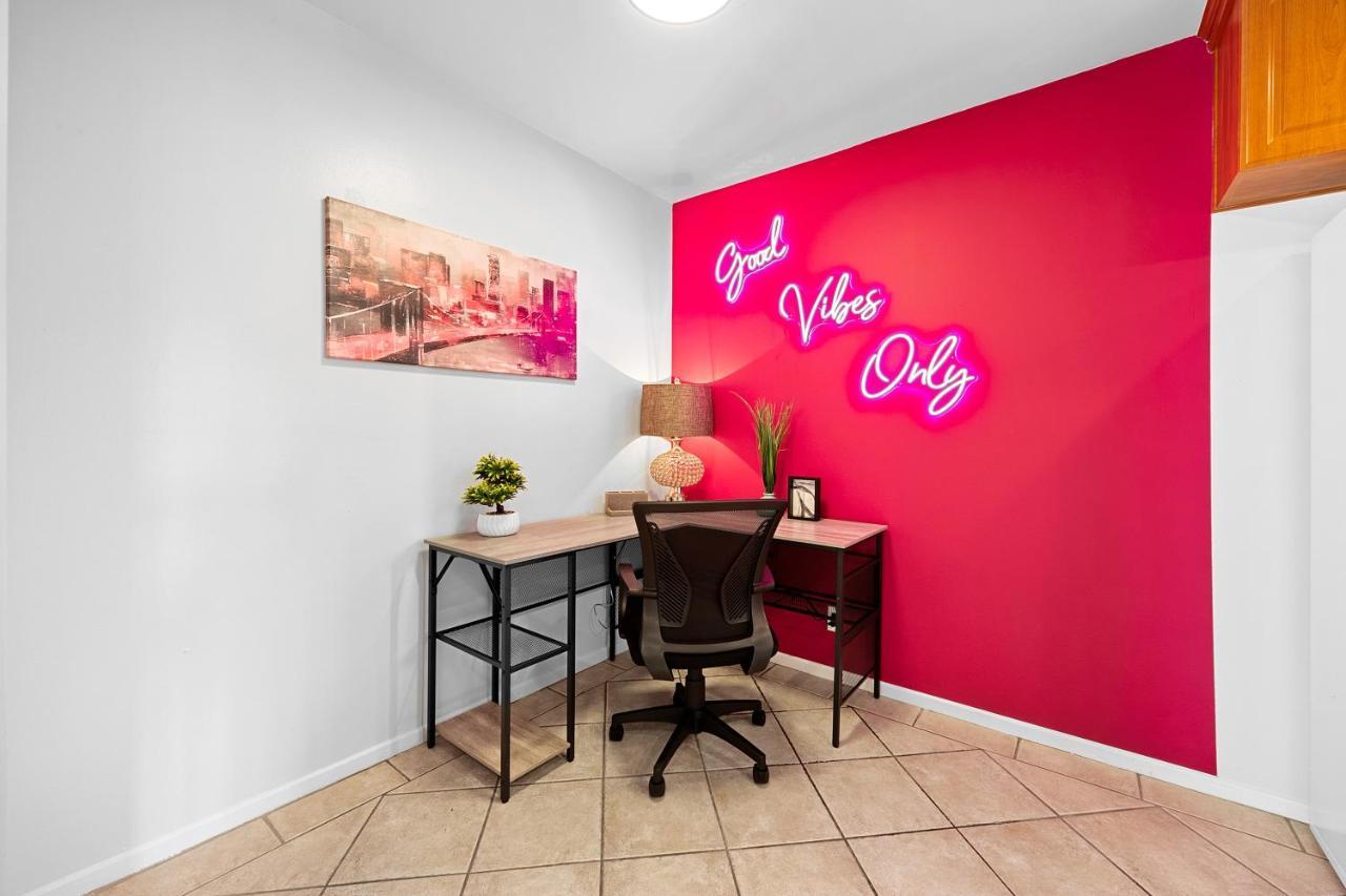 Beverly Hills Chic 2 Bed 2Bath With Patio And Parking 309 洛杉矶 外观 照片